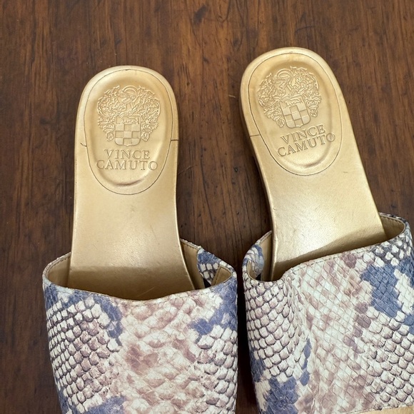 Vince Camuto Leather Haydan Snake Slide Sandals Size 6M - Picture 3 of 6